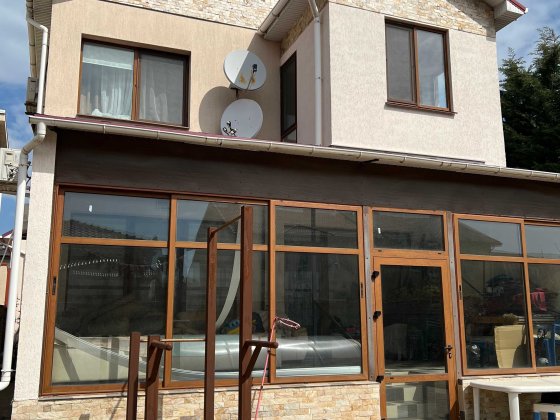 Затишний та комфортабельний будинок з басейном в Совіньйоні. Лиманка