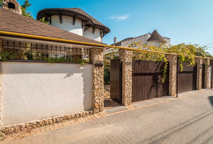 ПРОДАМ Приватну віллу біля моря, Twin House, 2 незалежні апартаменти, Кароліно-Бугаз - фото 1