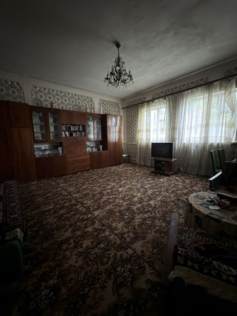 Продам двоповерховий будинок в центрі Овідіополя - фото 1