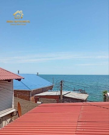Продам  двухэтажную дачу 55 кв. м  в элитном кооперативе Румб, Совиньон 4 - фото 1