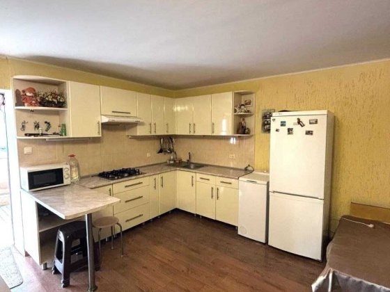 Продам  3 этажный дом-дачу 110 кв.м  Румб, Совиньон Бурлачья Балка