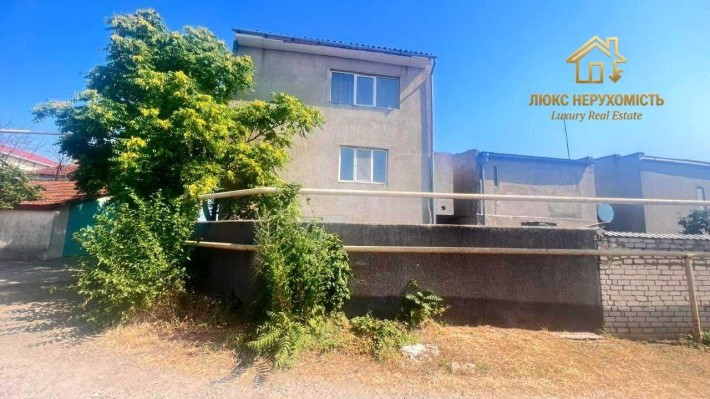 Продам 3 этажный  дом  136 кв. м в элитном кооперативе Румб, Совиньон - фото 1