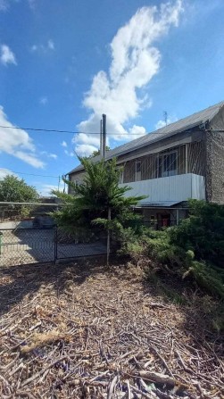 Продам  большой 500м2 капитальный дом 8 комнат  в центре село Усатово (10км от Одессы) с участком 8  - фото 1