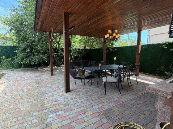 Дом с ремонтом 150 м² · участок 3,5 сотки · газ · Черноморка / Совиньон · Госпрограммы Бурлачья Балка
