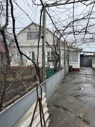 Одноповерховий будинок в с.Молодіжне - фото 1