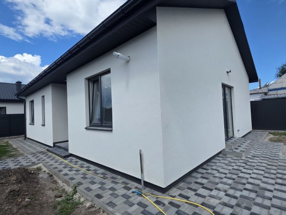Будинок з РЕМОНТОМ , центральна частина  міста . Бориспіль