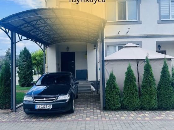 Продаж таунхауса " Паларіс"