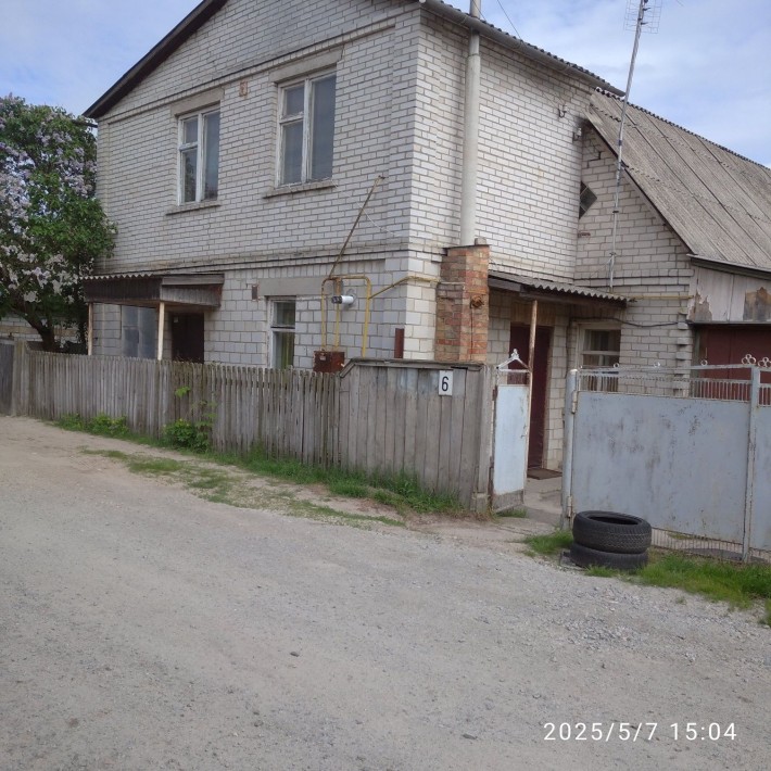 Продам півбудинку,Бровари ,пекарня 50000у.о. - фото 1