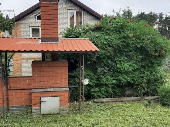 Продається затишний цегляний будинок у Гурівщині – лише 15 км від Києва по Житомирській трасі! Поруч Буча