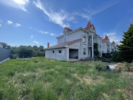 Продам будинок с .Молодіжне