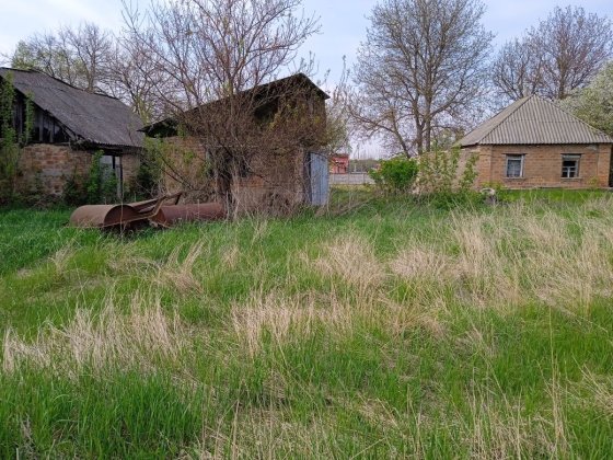 Продам  будинок під ремонт або під знос . Пирятин