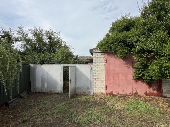 Продаж частини будинку | с. Садки | 8 хв від Кременчука | 46 м² | Гараж | 9 соток Садки