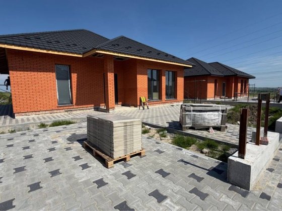 Продаж американок в Обарові Обарів