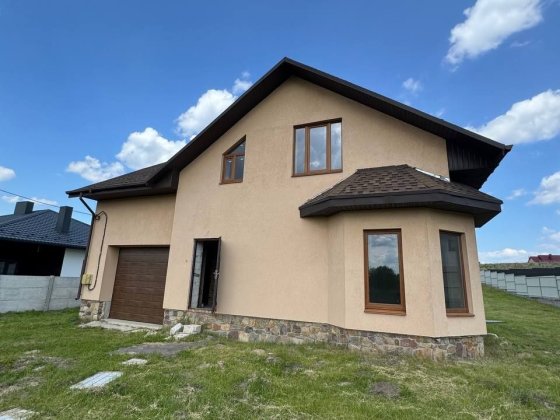 " Будинок з частковим ремонтом  та ділянкою 15сот Большая Емельяна