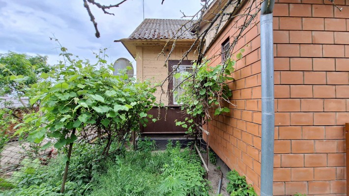 Продам будинок, гараж, земельну ділянку в смт.Клевань, Рівненський район. - фото 1