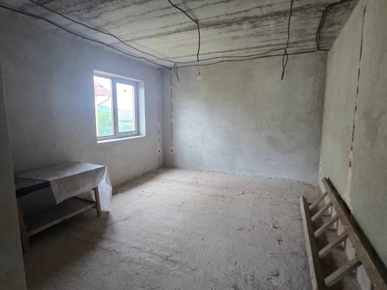 Продається добротний будинок у популярній серед покупців  локації Ивано-Франковск