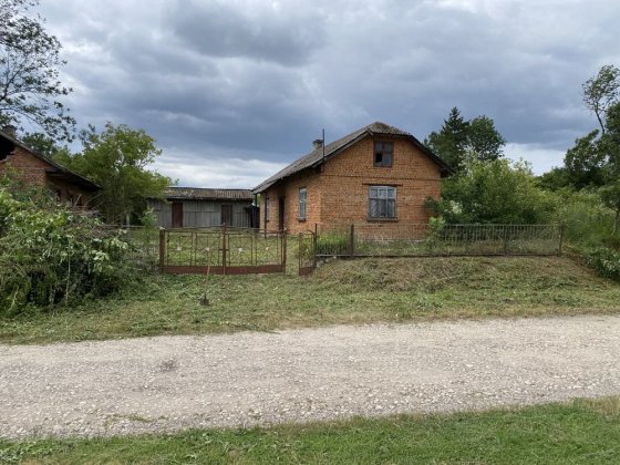 Продаж будинку з великою ділянкою Зборів