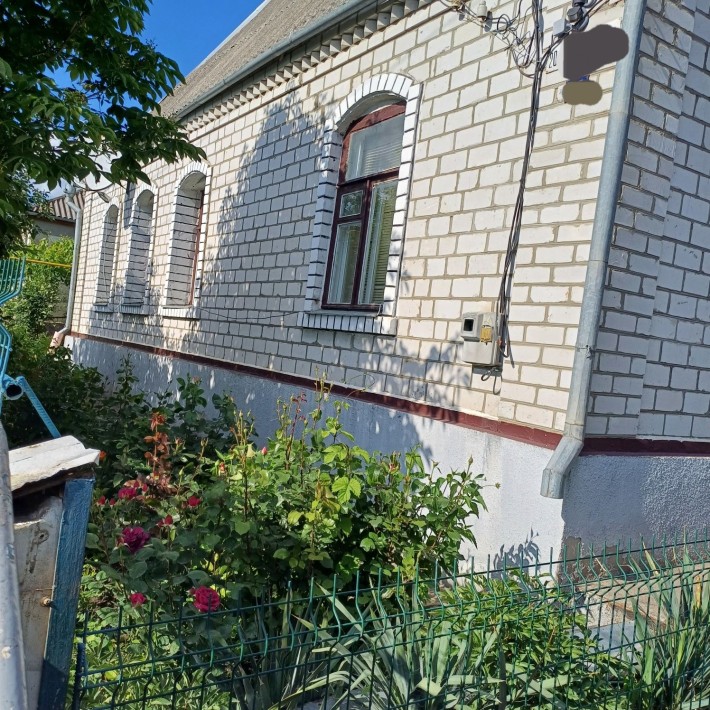 Продам будинок з жилою літнею кухнею,район сахзаводу - фото 1