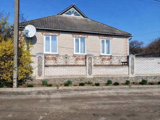 Продам будинок в спокійному центрі міста Богодухов