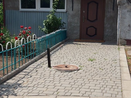 Продається частина будинку ,площею 32.70 кв м,по вулиці Петровського 77 ,кв 3(Шухевича)двір на 2 хаз Первомайськ