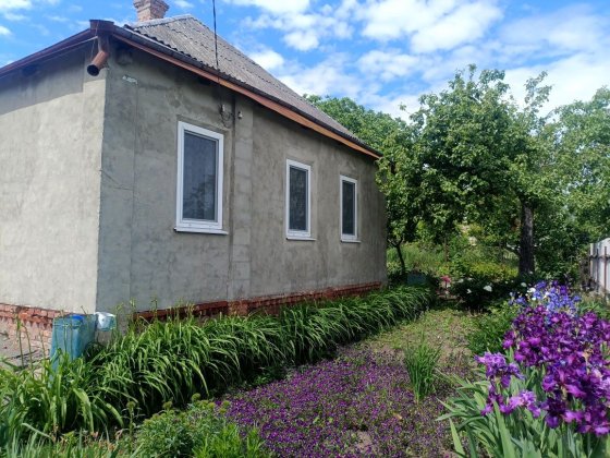 Продам отдельно стоящий дом п.Коротыч 60м2 участок 13 соток-кадастр ц 26 т.д Коротич