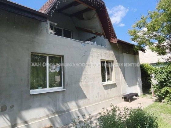 Продам будинок два поверхи з виходом до озера Безлюдівка.Т25