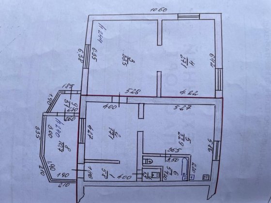 Продається будинок із земельною ділянкою на  міжнародній трасі, біля ВТБ Летичів