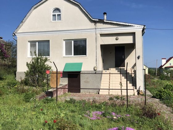 Продам чудовий дім від власниці, в 5- ті км від міста Камʼянец-Поділький.