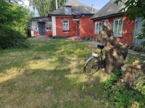 Будинок великий з 2х частин - окремі входи.  Можливо по «єВідновлення» Золотоноша