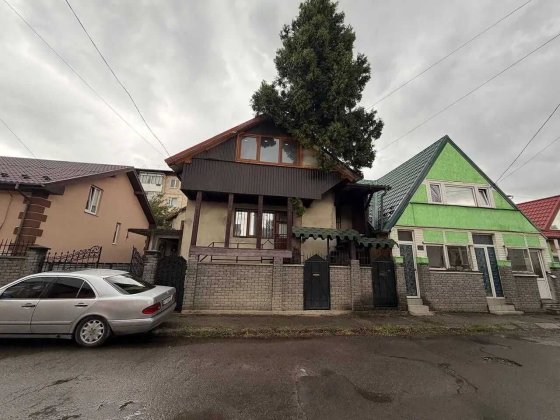 Продаж 2х поверхового будинку в центрі міста Ивано-Франковск