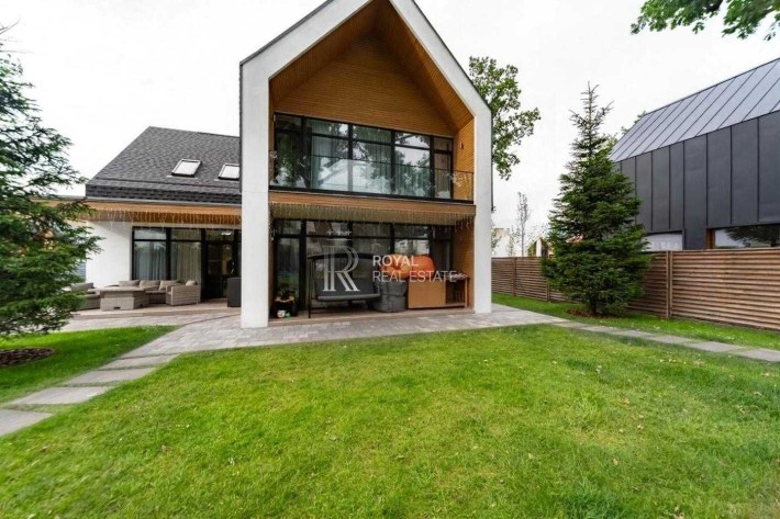 Продаж Будинок Ірпінь 245 м² 5 кімнат Лісова частина Авторський ремонт Генератор Автономність Тераса - фото 1
