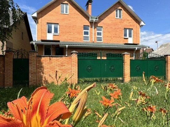 ПРОДАЖ 2-поверх таунхаусу, р-н 3 міськ. лікарні, Кременчук,  250 кв.м, 3 сотки приват землі,  мансар Кременчуг