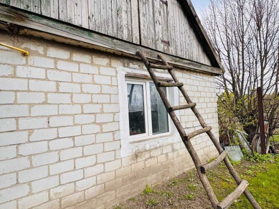 Пропонується до продажу цегляний будинок у затишному місці з великою ділянкою. Кременчуцький район. Кременчуг
