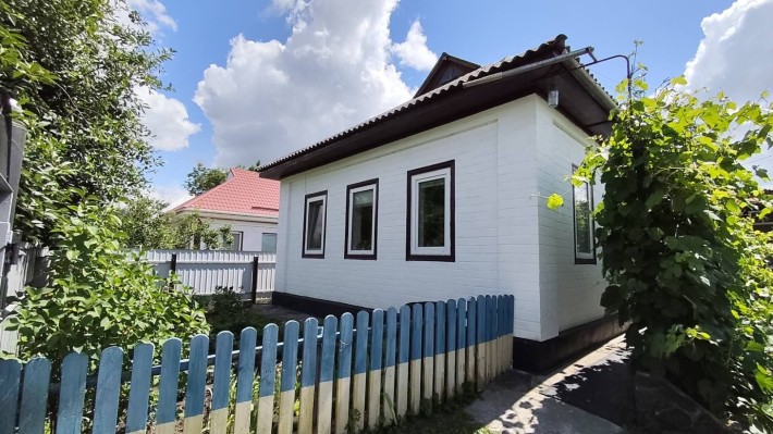 Будинок в с.Білозіря - фото 1