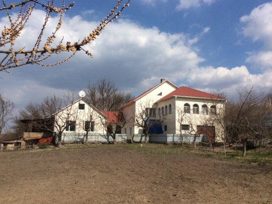 Будинок жилий з технікою та  меблями Тальное