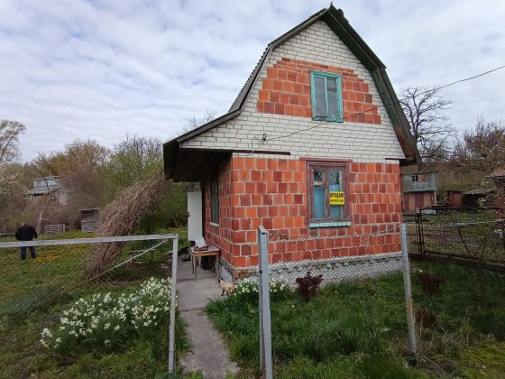 Дача, Киїнка, з піччю і каміном Киенка