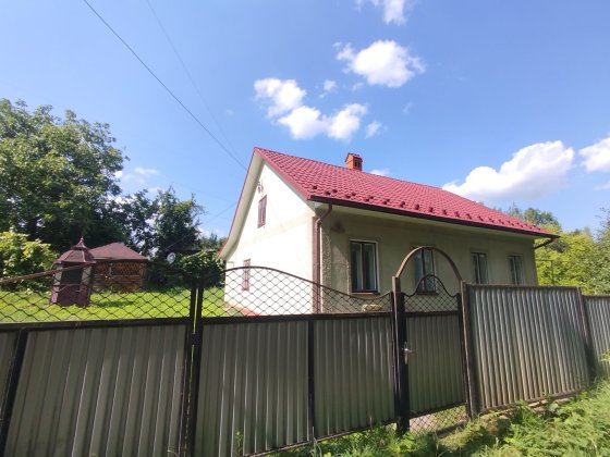Будинок близько до центру, гарна ділянка 0,35 га Сторожинець Сторожинець