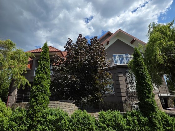 Продаж маєтку преміум класу Чагор