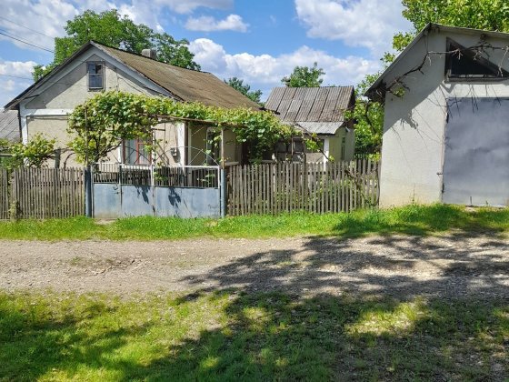 Продається будинок. 14 соток. Глыбокая