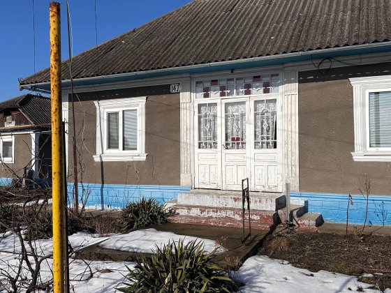 Будинок з господарством Кельменцы