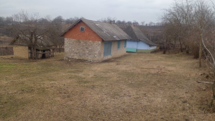 Продам будинок в селі з земельною ділянкою. - фото 1