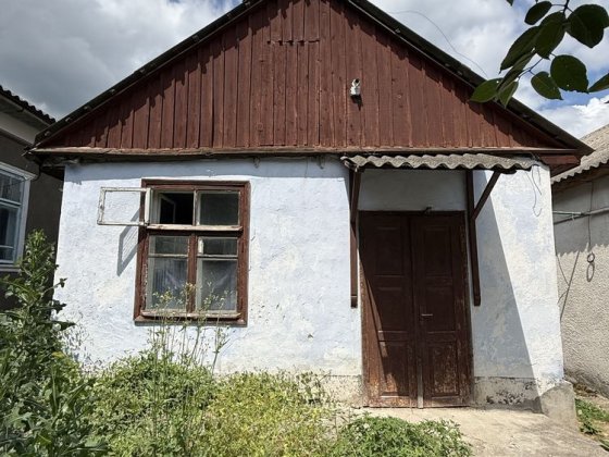 Продаю хатку/будинок в Сокирянах Сокиряны