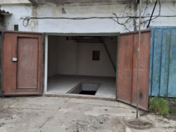 Сдам гараж в автокооперативе Бендекс   центр города на  длительный срок. Ізмаїл