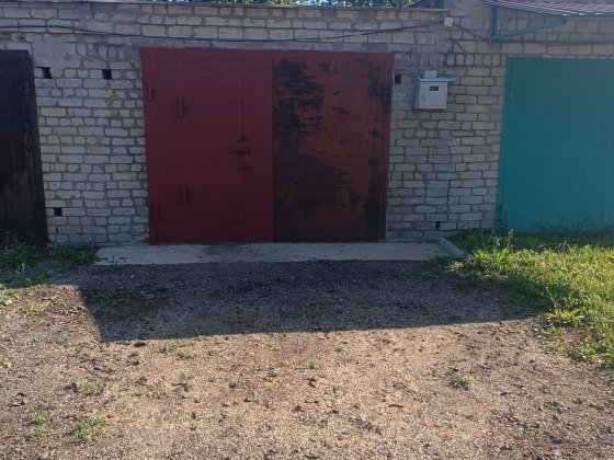 Здам гараж в центрі міста біля авторинку в ГСК 18 Лозовая