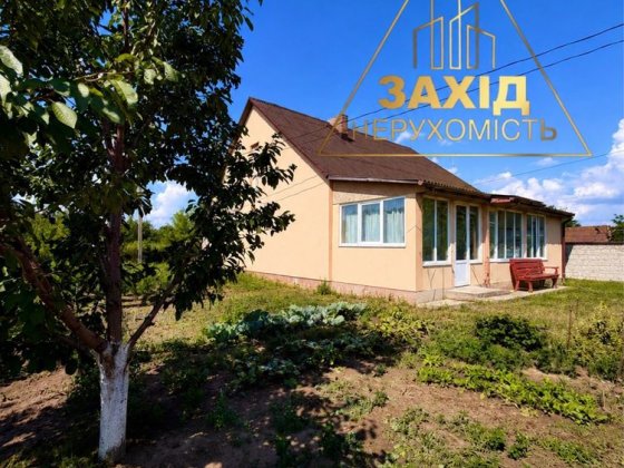Продаж затишного будинку з ГАЗОМ у Княгининку з ділянкою 12 сотих Луцк