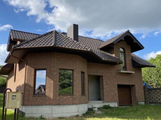 Продаж будинку з підвалом та гаражем в Луцьку Луцьк