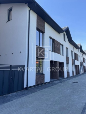 Продаж сучасного таунхауса в самому центрі Ірпеня! 125м2, велика кухня - фото 1