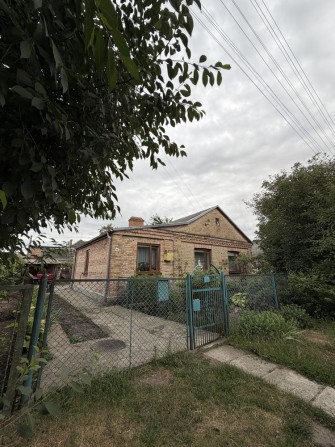 Терміновий продаж будинку  у місті Луцьк - фото 1