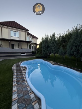 Продам Дизайнерський будинок 414м2  з власним SPA комплексом , Басейн , Газ , Підвал , Гараж , село  - фото 1