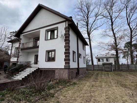 Будинок 287 м² у центрі Ірпеня | 10 соток | Центральні комунікації | Гараж | мінімальне оформлення Ирпень